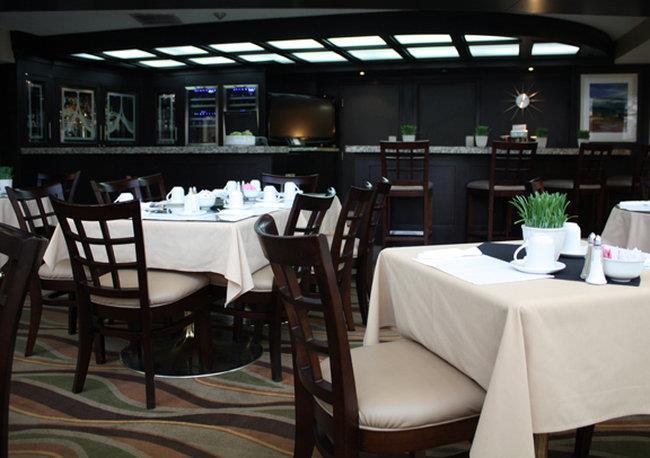 Admiral Inn ハミルトン レストラン 写真